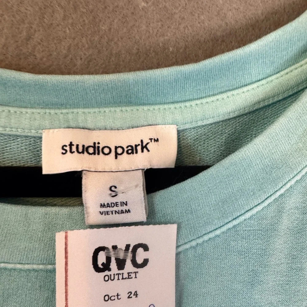 Women's Blue Long Sleeve Top - Picture 3 of 5